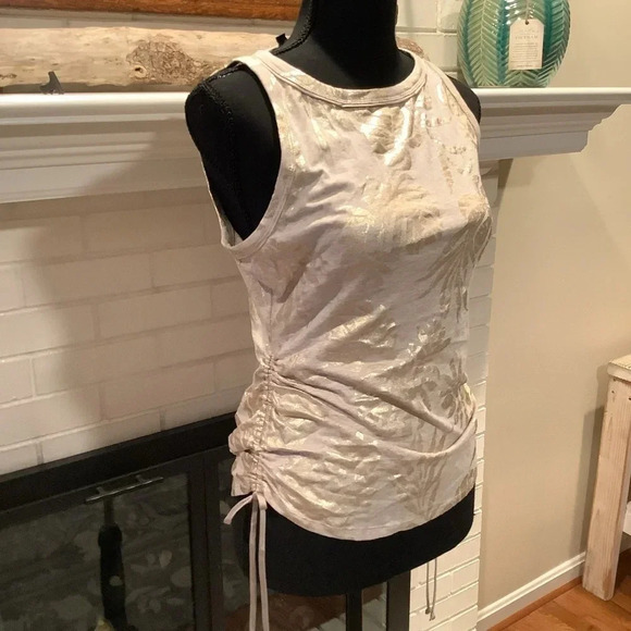 #187 Gorgeous NWT White House Black Market Gold Leaf Print Tank Sz Sm petite - Picture 2 of 5